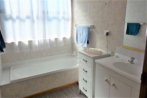 Photo of property in 29 Saint Leonards Road, Temuka, 7920