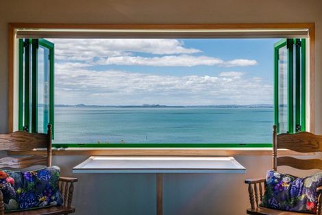 Photo of property in 149 Cornwallis Road, Cornwallis, Auckland, 0604