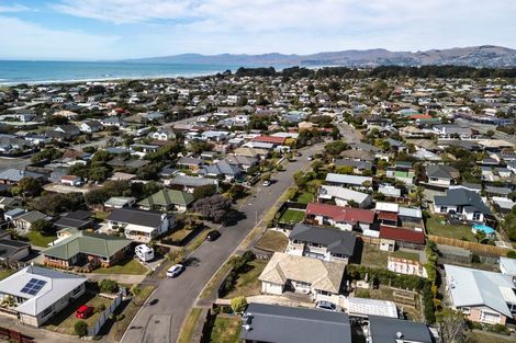 Photo of property in 27 Monowai Crescent, North New Brighton, Christchurch, 8083