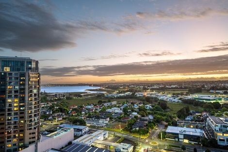 Photo of property in Sentinel Apartments, 1604/3 Northcroft Street, Takapuna, Auckland, 0622