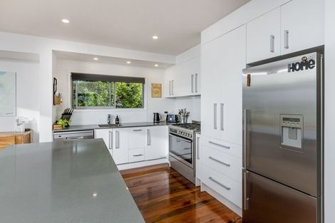 Photo of property in 15 Welland Place, Hillcrest, Auckland, 0627