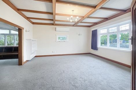 Photo of property in 19 Brightwater Terrace, Terrace End, Palmerston North, 4410