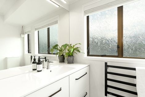 Photo of property in 70 Heron Avenue East, Matua, Tauranga, 3110