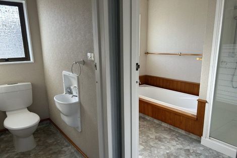 Photo of property in 18 Mckeefry Avenue, Greenmeadows, Napier, 4112