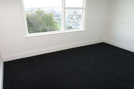 Photo of property in 1 Saint Abbs Place, North Dunedin, Dunedin, 9016