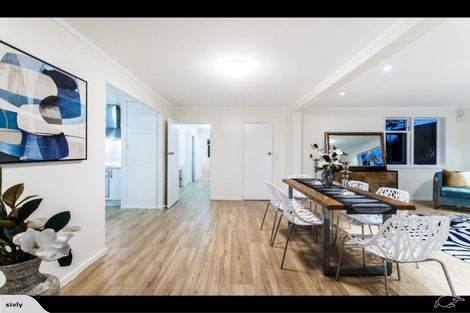 Photo of property in 100 Universal Drive, Henderson, Auckland, 0610