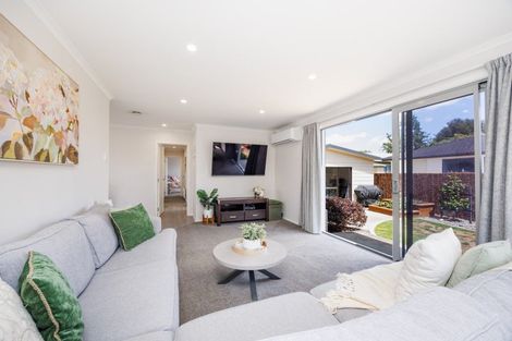 Photo of property in 2 Capri Place, Awapuni, Palmerston North, 4412