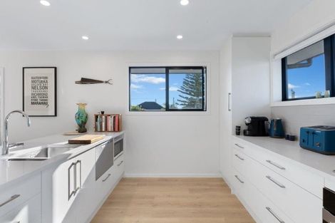 Photo of property in 1046b Papamoa Beach Road, Papamoa Beach, Papamoa, 3118