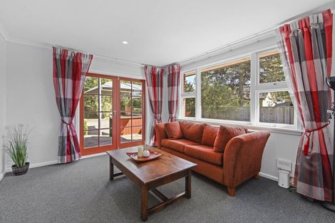 Photo of property in 104 Main North Road, Woodend, 7610