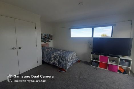 Photo of property in 1/2 Valecrest Place, Bayview, Auckland, 0629