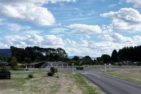 Photo of property in 8/500 Kinloch Road, Kinloch, Taupo, 3377