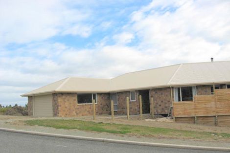 Photo of property in 17 Grove Avenue, Weston, Oamaru, 9401