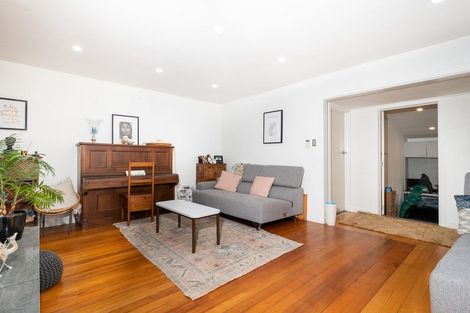 Photo of property in 74 Forest Hill Road, Henderson, Auckland, 0612