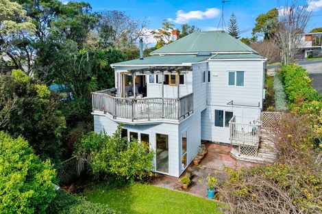 Photo of property in 14 Moore Street, Hillcrest, Auckland, 0627