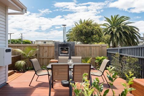 Photo of property in 1036b Papamoa Beach Road, Papamoa Beach, Papamoa, 3118