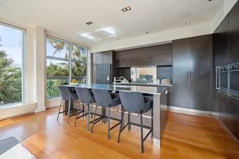 Photo of property in 23 Ocean View Road, Milford, Auckland, 0620