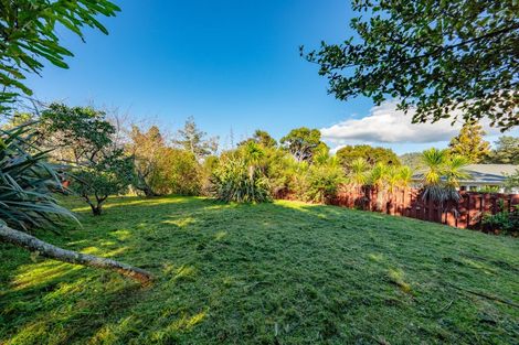 Photo of property in 1088 Scenic Drive North, Swanson, Auckland, 0816
