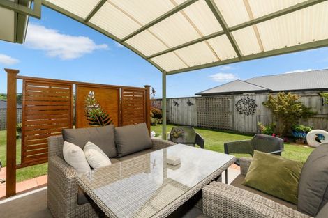 Photo of property in 12 Rochfort Crescent, Pyes Pa, Tauranga, 3112