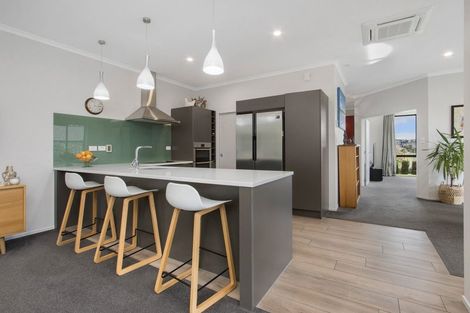 Photo of property in 70 Margaret Drive, Omokoroa, 3114