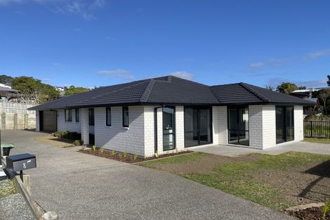 Photo of property in 8 Albatross Lane, Welcome Bay, Tauranga, 3112