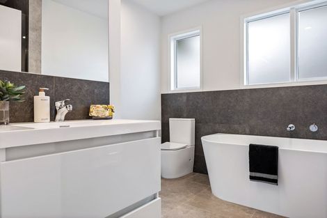 Photo of property in 15a Monteath Place, Redwood, Christchurch, 8051