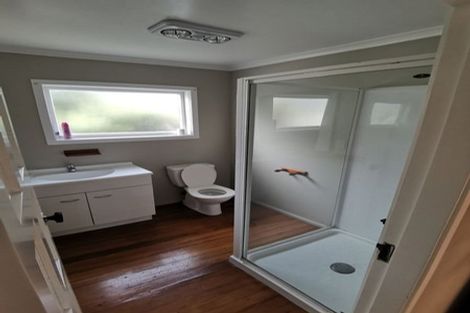 Photo of property in 49a Bruce Mclaren Road, Henderson, Auckland, 0612