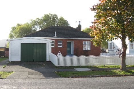 Photo of property in 55 Shearer Crescent, Naenae, Lower Hutt, 5011