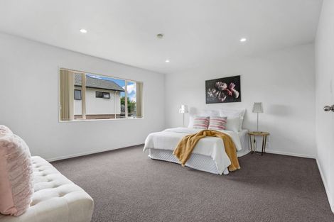 Photo of property in 1/17 Charlenne Close, Ranui, Auckland, 0612