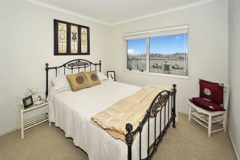 Photo of property in 8c Wiltshire Place, Te Puke, 3119