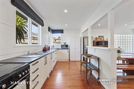 Photo of property in 11 Denyer Place, New Lynn, Auckland, 0600
