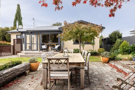 Photo of property in 23 Guthrie Road, Havelock North, 4130