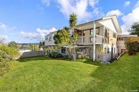 Photo of property in 30 Westpark Drive, West Harbour, Auckland, 0618