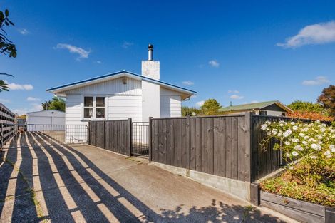 Photo of property in 20 Pinedale Parade, Milson, Palmerston North, 4414