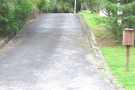 Photo of property in 115 Tiroroa Avenue, Te Atatu South, Auckland, 0610