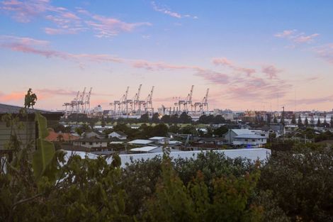 Photo of property in 37c Milton Road, Otumoetai, Tauranga, 3110