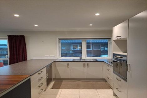 Photo of property in 33 Clemow Road, Fitzroy, New Plymouth, 4312