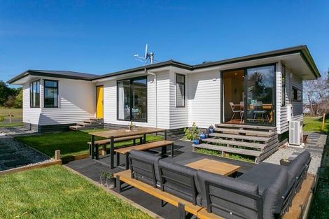 Photo of property in 18 Titoki Avenue, Waipahihi, Taupo, 3330