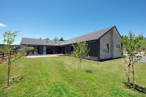 Photo of property in 11 Lochridge Drive, Kinloch, 3377