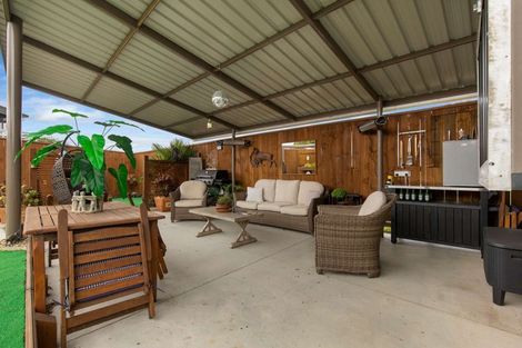 Photo of property in 24 Tawhara Place, Edgecumbe, 3120