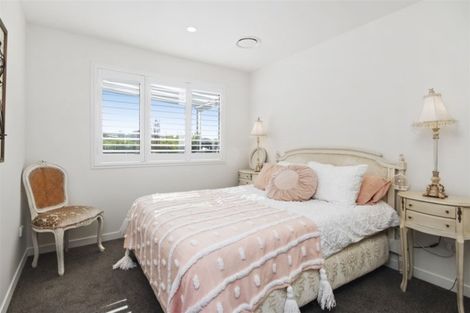 Photo of property in 15 Knoll Rise, Pukekohe, 2120