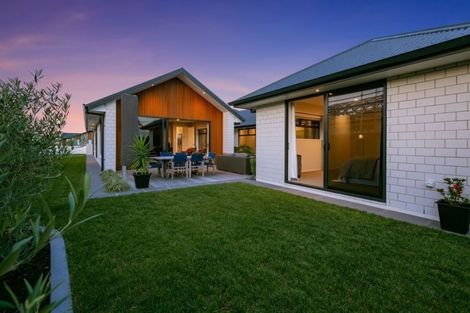 Photo of property in 6 Sarcodia Place, Papamoa Beach, Papamoa, 3118
