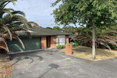 Photo of property in 10 Lake Panorama Drive, Henderson, Auckland, 0612