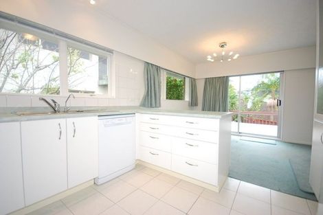 Photo of property in 19 Maxwelton Drive, Mairangi Bay, Auckland, 0630