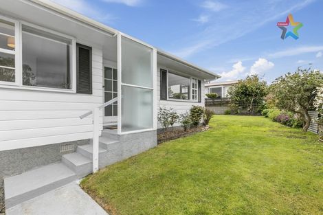 Photo of property in 2 Waipounamu Drive, Kelson, Lower Hutt, 5010