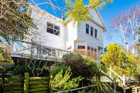 Photo of property in 5 Cobden Lane, Bluff Hill, Napier, 4110