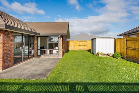Photo of property in 3 Medallion Court, Kelvin Grove, Palmerston North, 4414