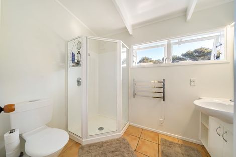Photo of property in 92 Paekakariki Hill Road, Pauatahanui, Porirua, 5381