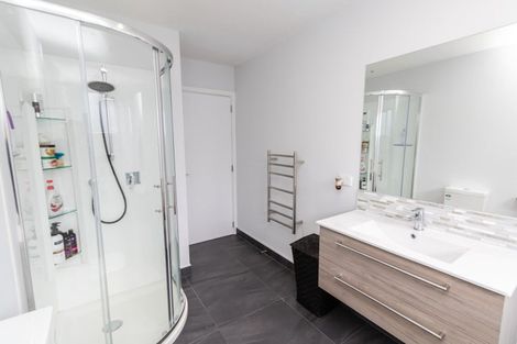 Photo of property in 92 Silverstream Road, Crofton Downs, Wellington, 6035