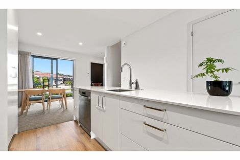 Photo of property in 2/46 Jane Maree Road, Kumeu, 0810