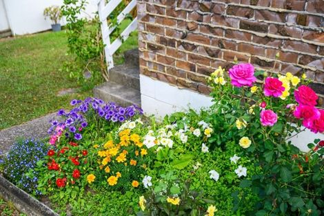 Photo of property in 2/27 Spence Road, Henderson, Auckland, 0612